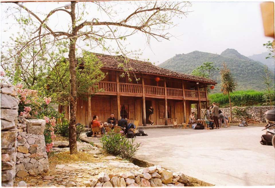 Lo Lo Homestay & Cafe Meo Vac Exterior foto