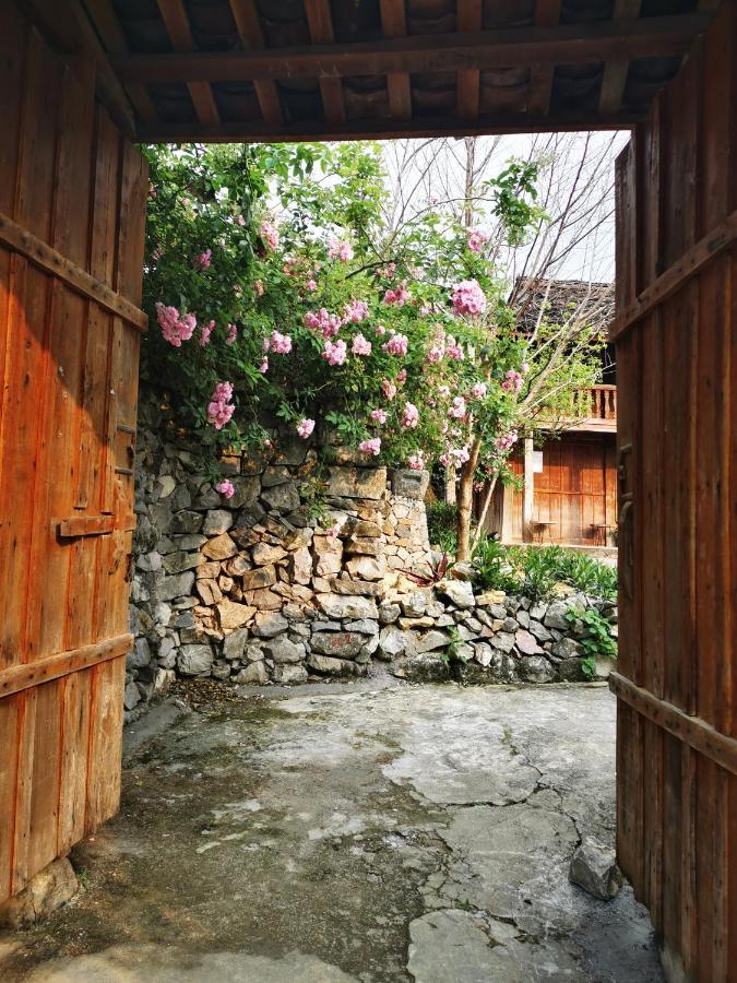Lo Lo Homestay & Cafe Meo Vac Exterior foto