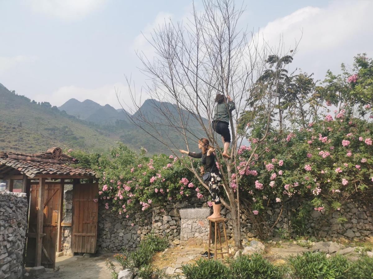 Lo Lo Homestay & Cafe Meo Vac Exterior foto